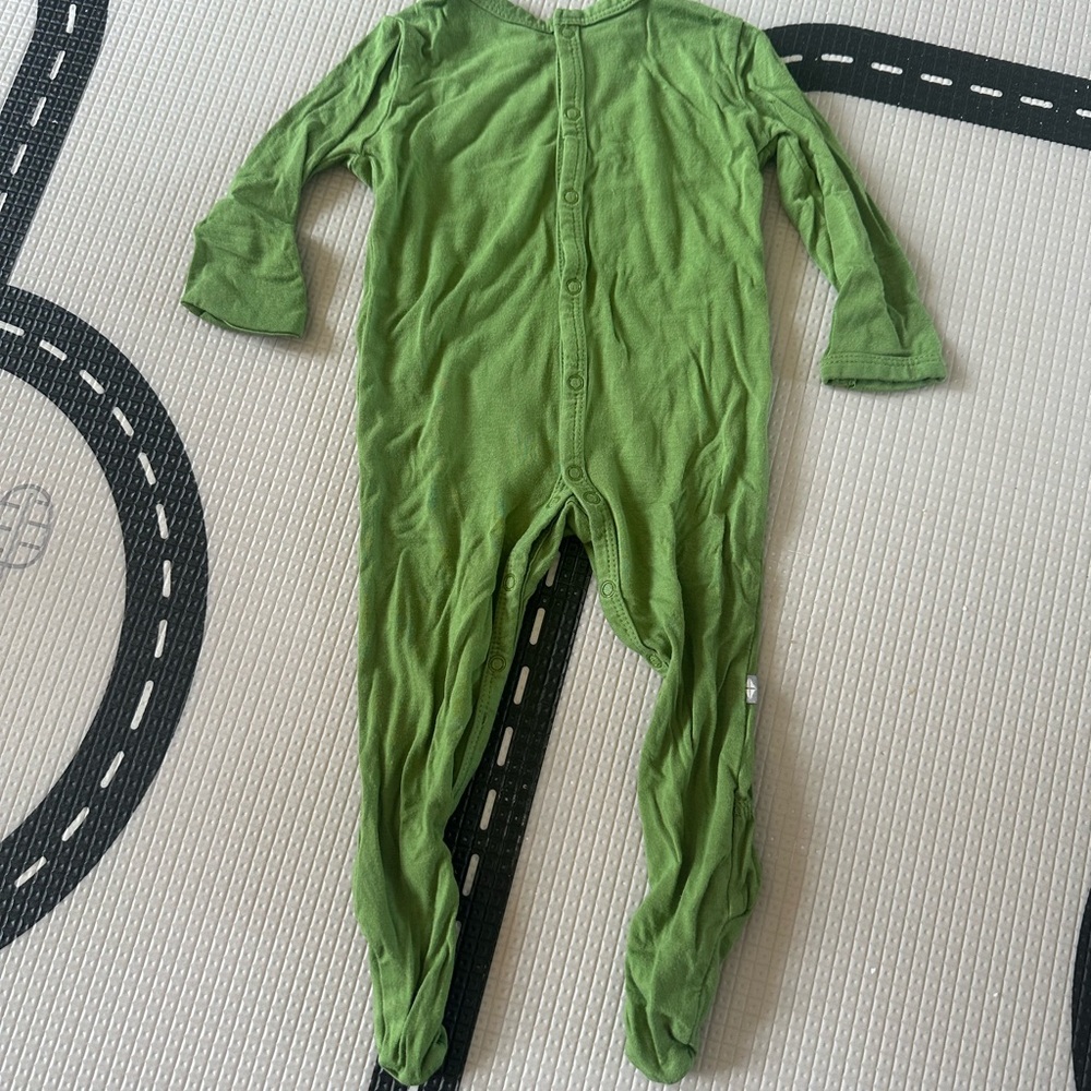 Kyte BABY Olive Green 3-6M Button Up Sleeper